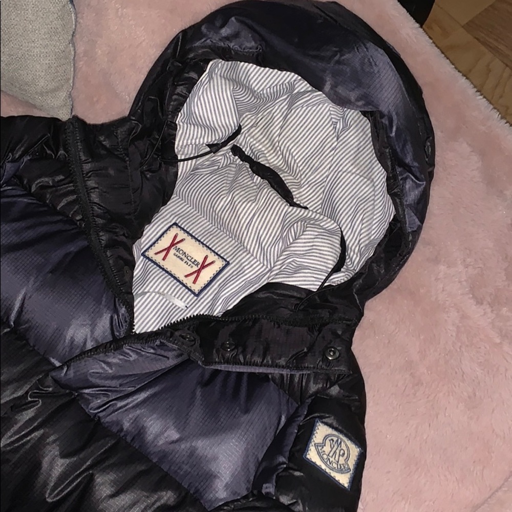 Moncler - Picture 2 of 2